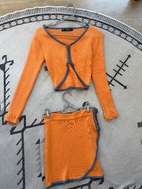 Finesse Women's Orange Set
